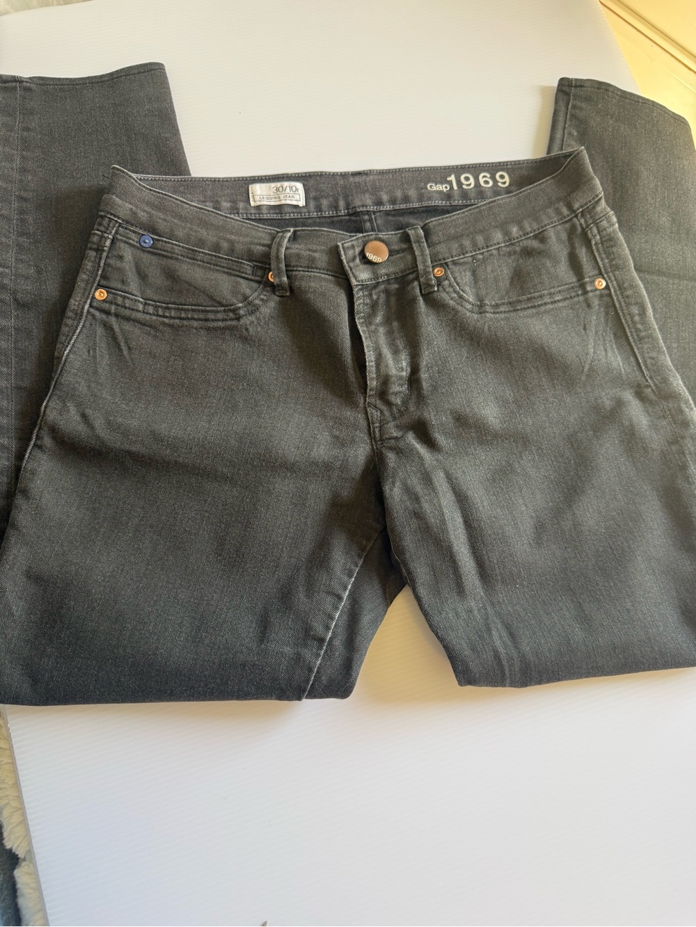 GAP 1969 Women’s Skinny Jeans - Black Wash size 10
